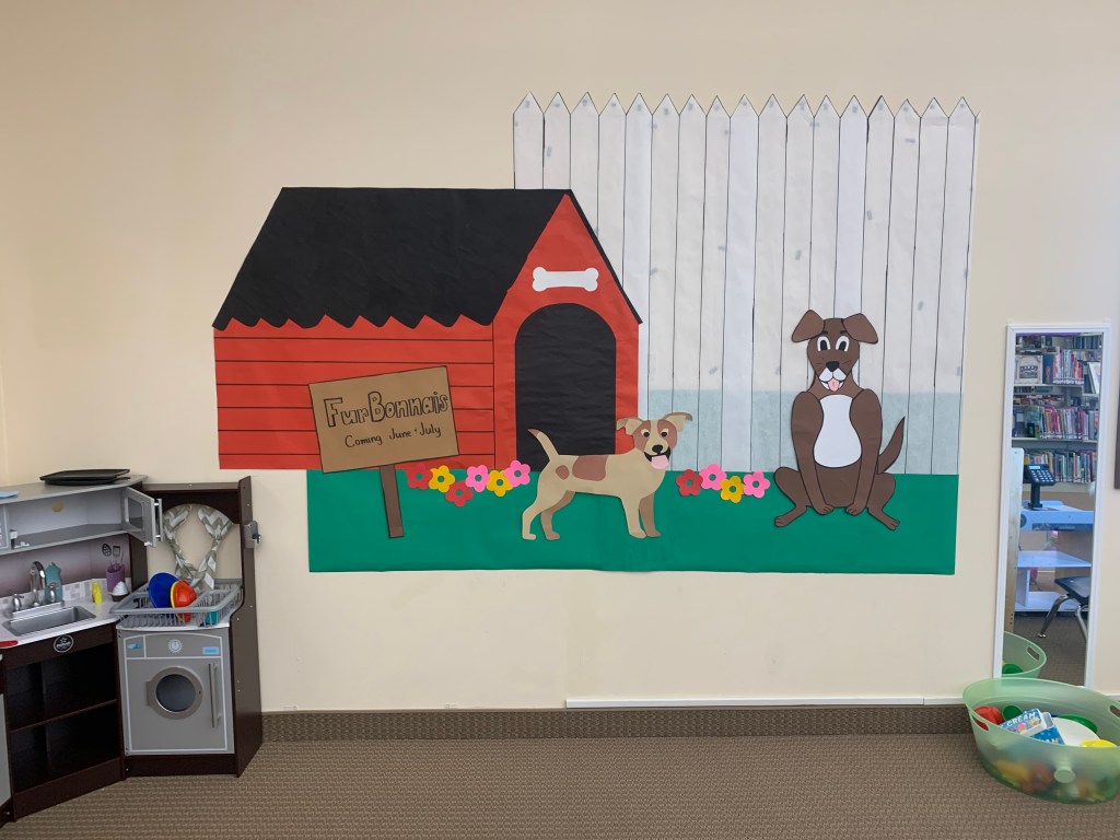 Furbonnais Summer Reading Decor